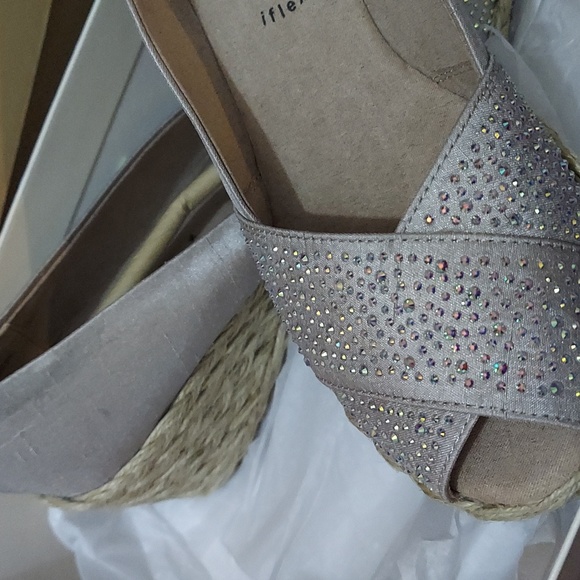 Anne Klein Women's Ezzie-c Wedge Sandals - Picture 6 of 6